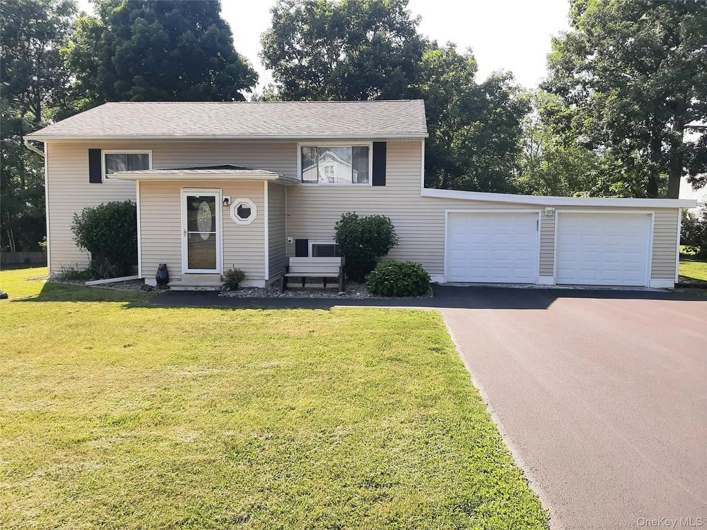 532 Washington Avenue, Newburgh