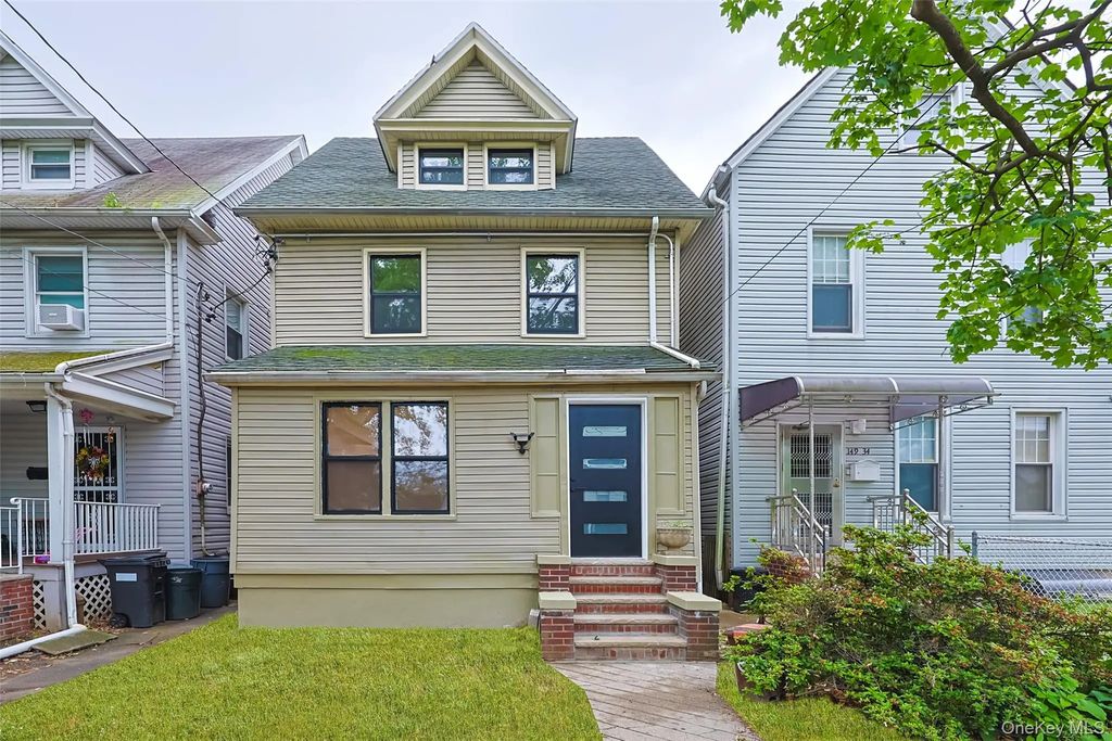 14936 Ash Avenue, Flushing