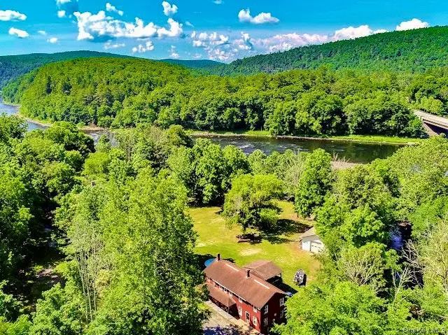 4 Tow Path Road, Barryville