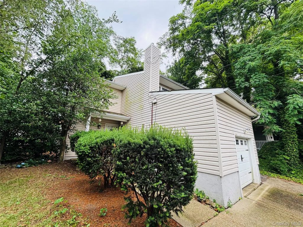 3 Altamont Avenue, Sea Cliff