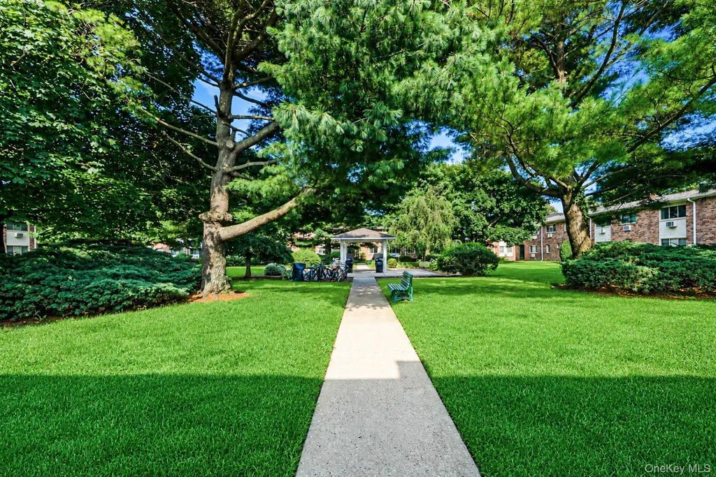 2449f Union Boulevard # 9b, Islip