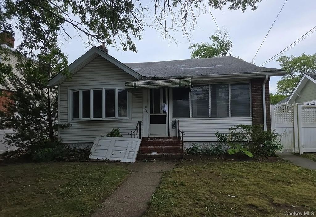 1844 Browning Street, North Baldwin