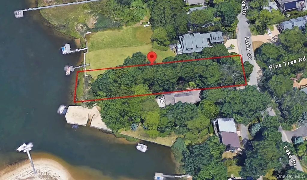 13 Lake Drive, Southampton