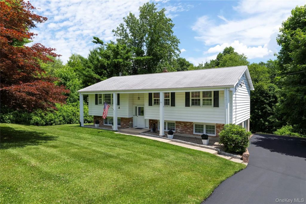 30 Ridgeview Avenue, Mahopac