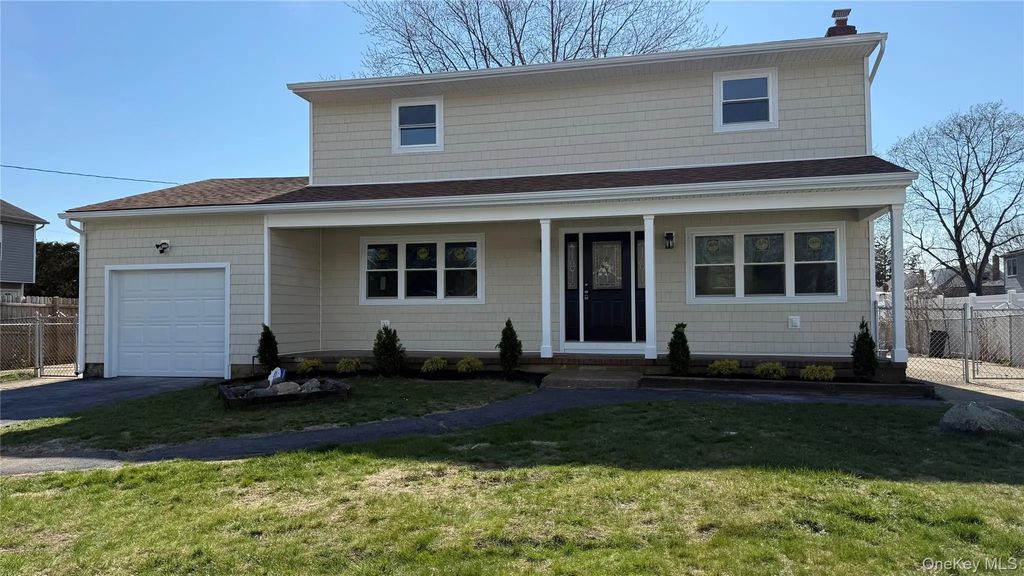 211 4th Avenue, West Babylon