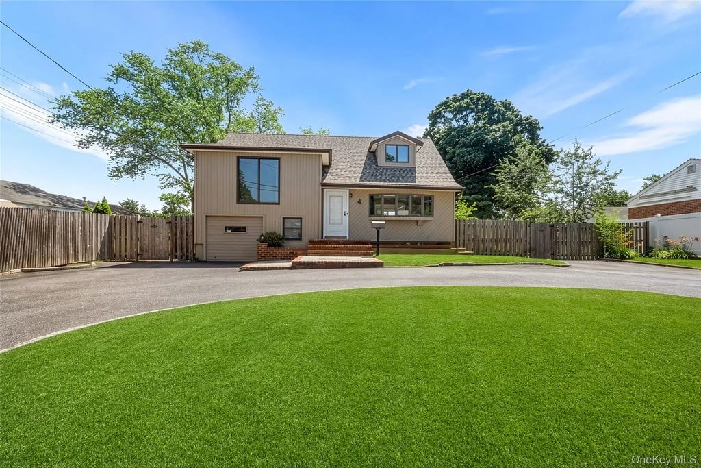 4 Sibley Place, Huntington Station
