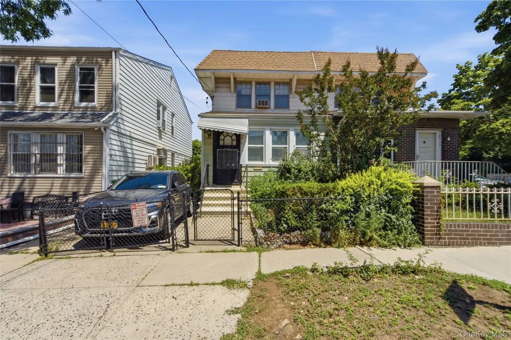 7017 53rd Avenue, Maspeth