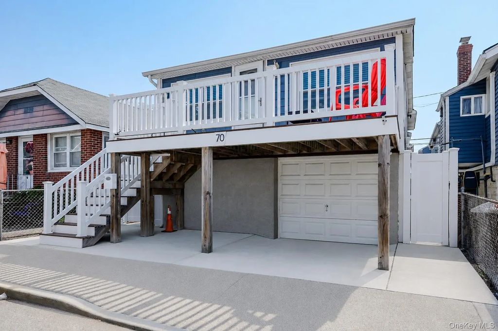 70 Tennessee Avenue, Long Beach