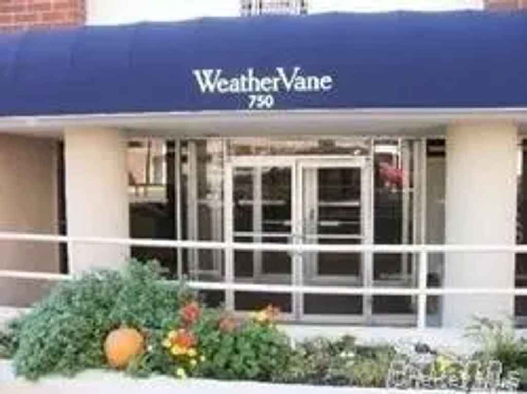 750 Shore Road # 3a, Long Beach
