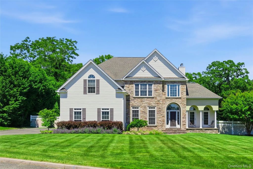 47 Grassland Circle, Mount Sinai