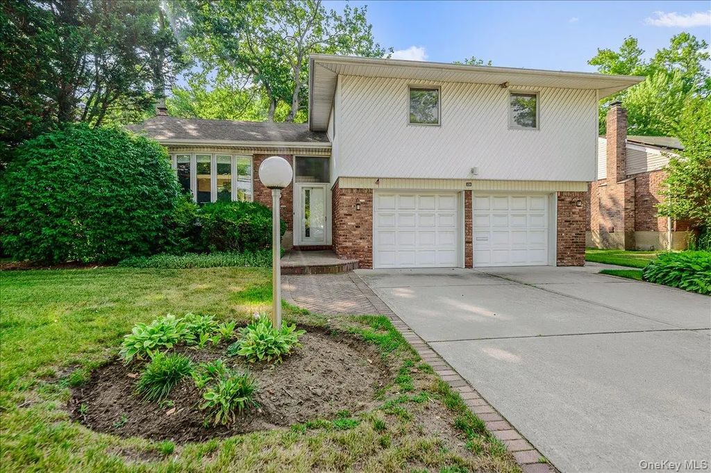 239 Hungry Harbor Road, North Woodmere