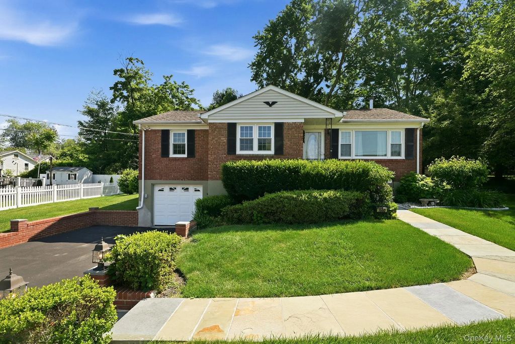 1660 Central Street, Yorktown Heights