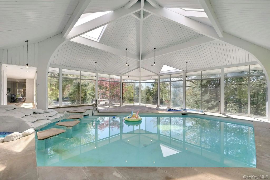 380 Cross River Road, Katonah