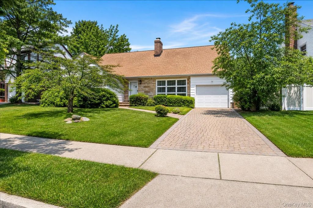 21909 Peck Avenue, Queens Village