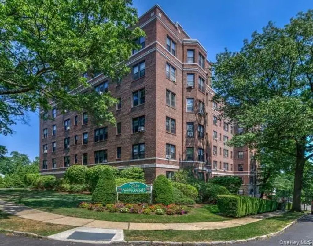 11 Alden Road # 6n, Larchmont