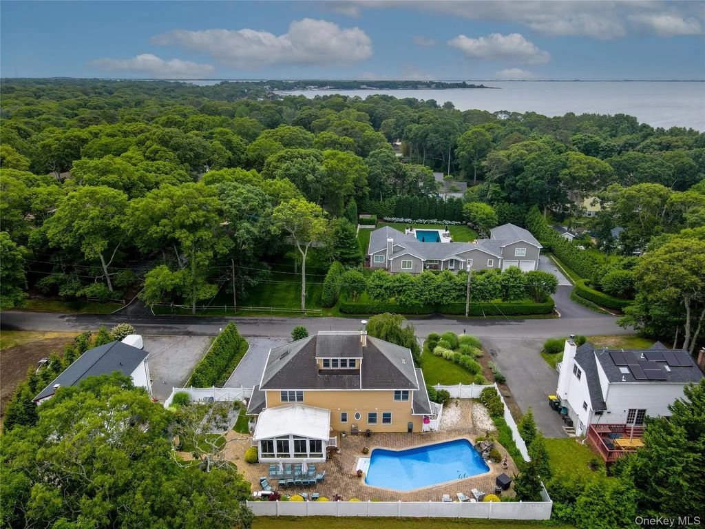 56 Ocean Avenue, Hampton Bays