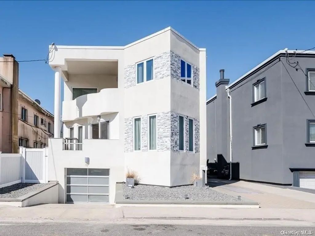 17 New York Avenue # House, Long Beach