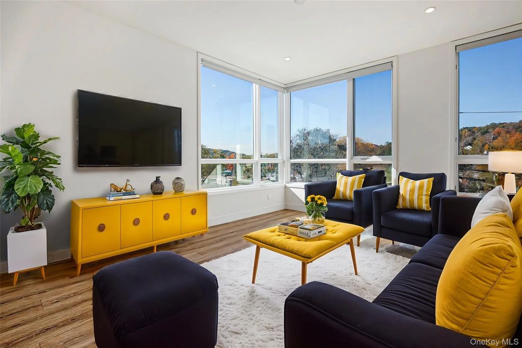39 Washington Avenue # 202, Pleasantville