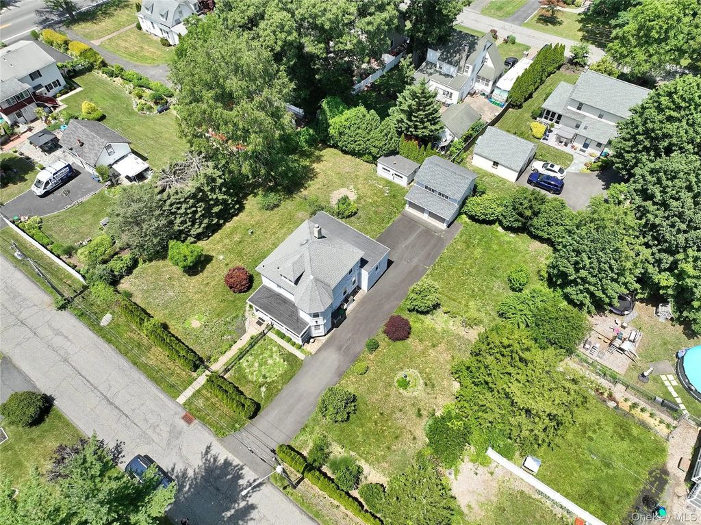 12 Pacific Avenue, Nanuet