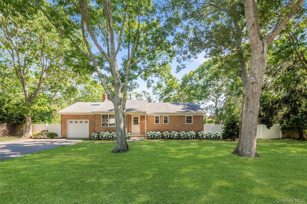 18 Lovell Road, Hampton Bays