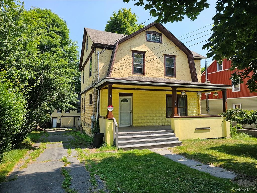 62 Clinton Avenue, Monticello