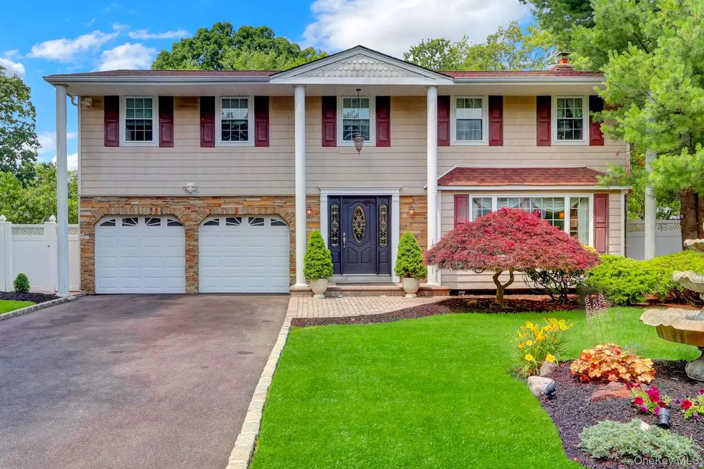 140 Wedgewood Drive, Hauppauge