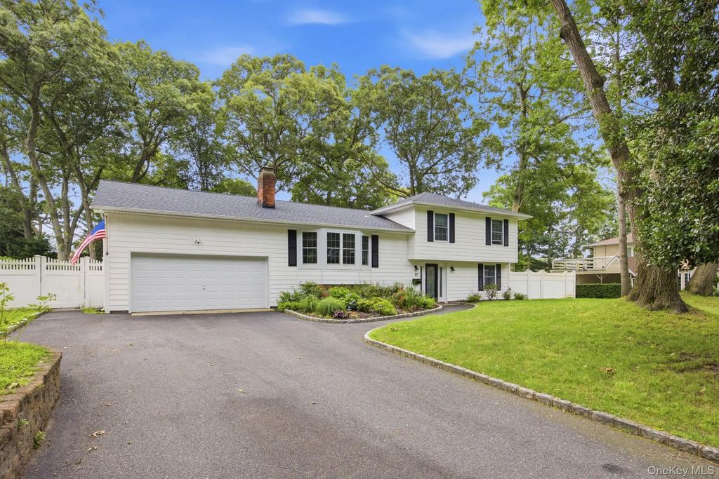 57 Brooksite Drive, Smithtown