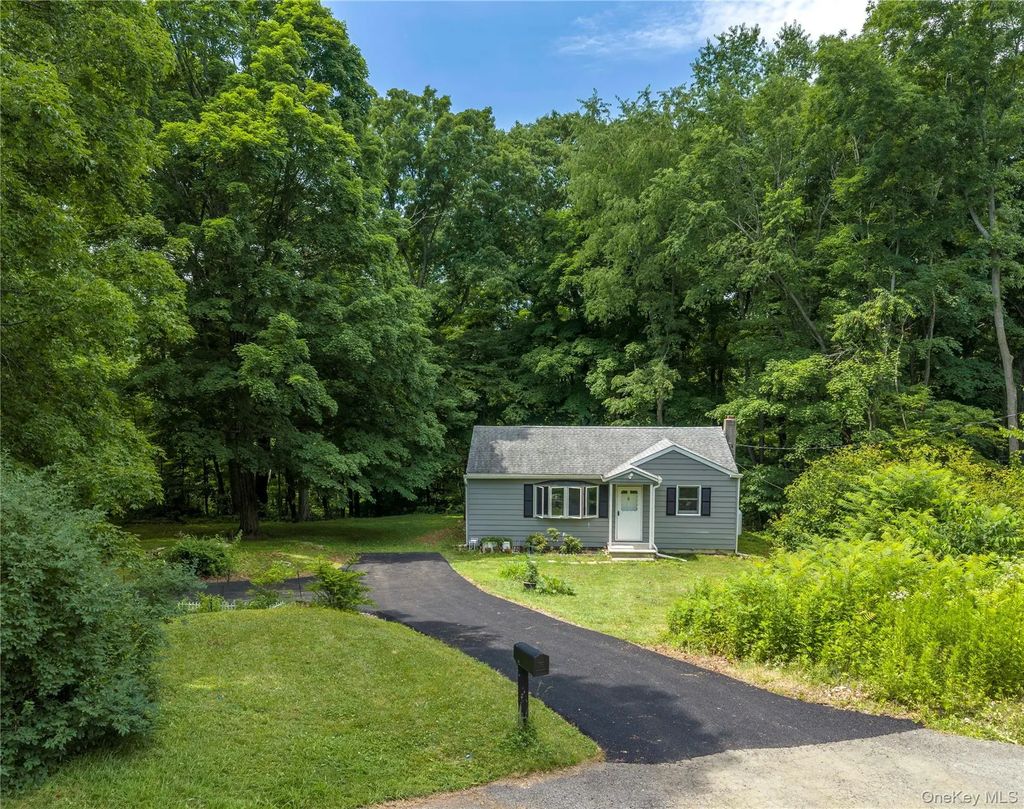 28 Birch Terrace, Pawling