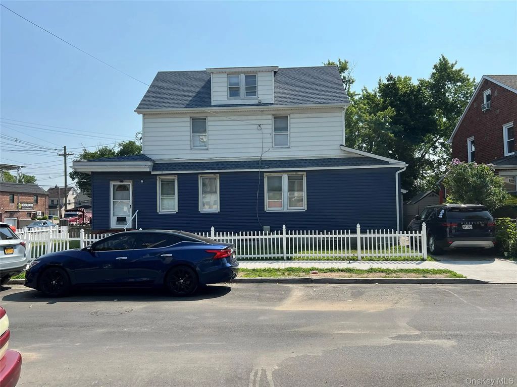 114-01 211 211 Street, Cambria Heights