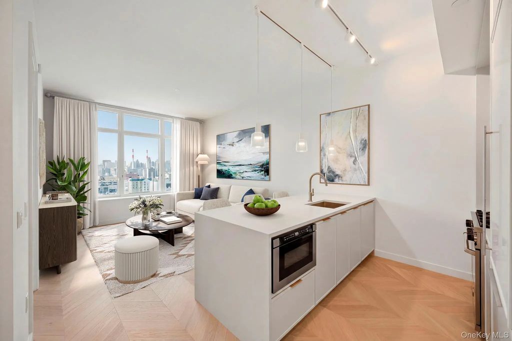 41st Avenue 29-18 # 14b, Long Island City