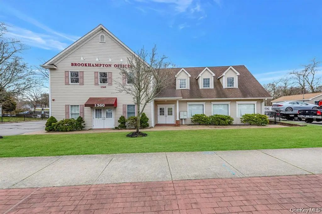 1360 Montauk Highway, Mastic