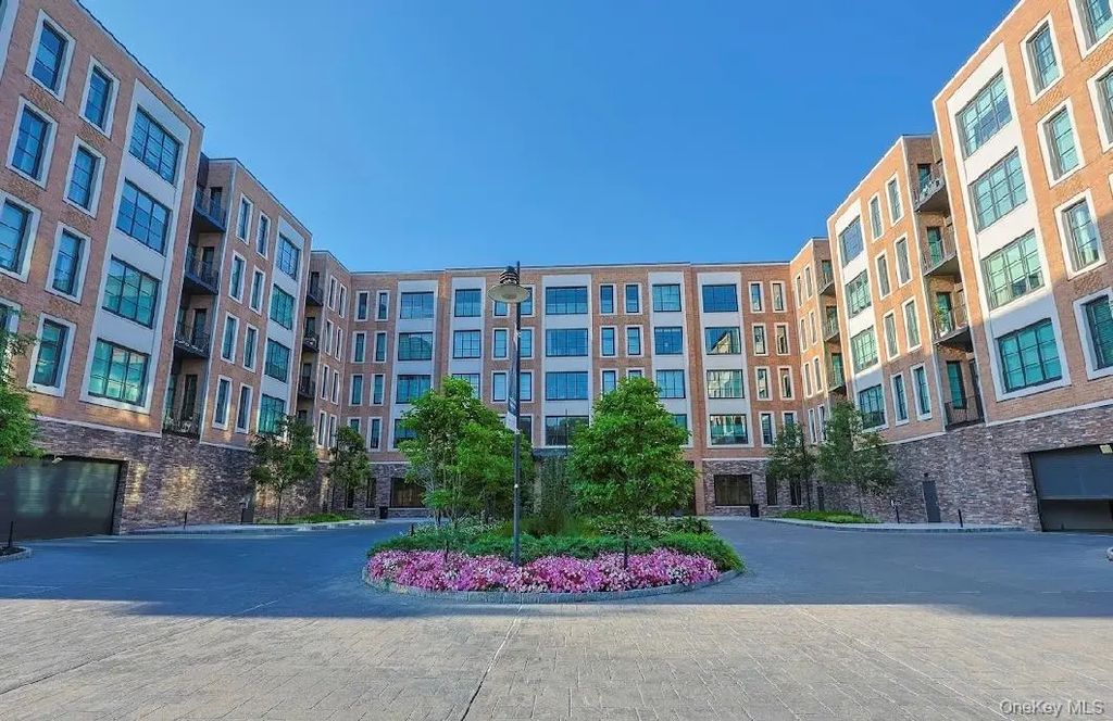 100 Garvies Point Road # 1024, Glen Cove