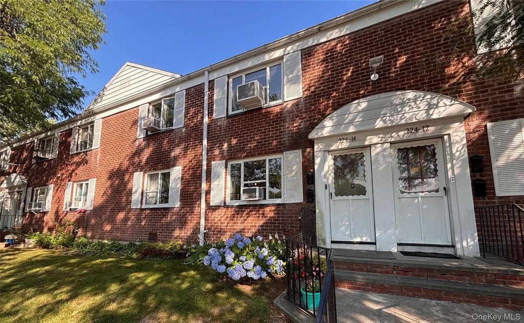 224-14 Hillside Avenue # Apt 39-7, Queens Village