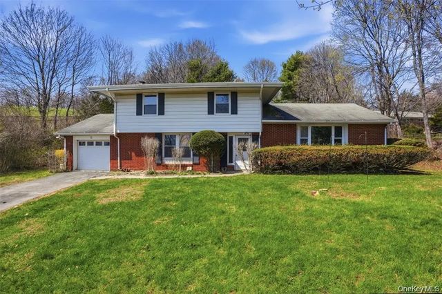 26 Lauretta Drive, Highland