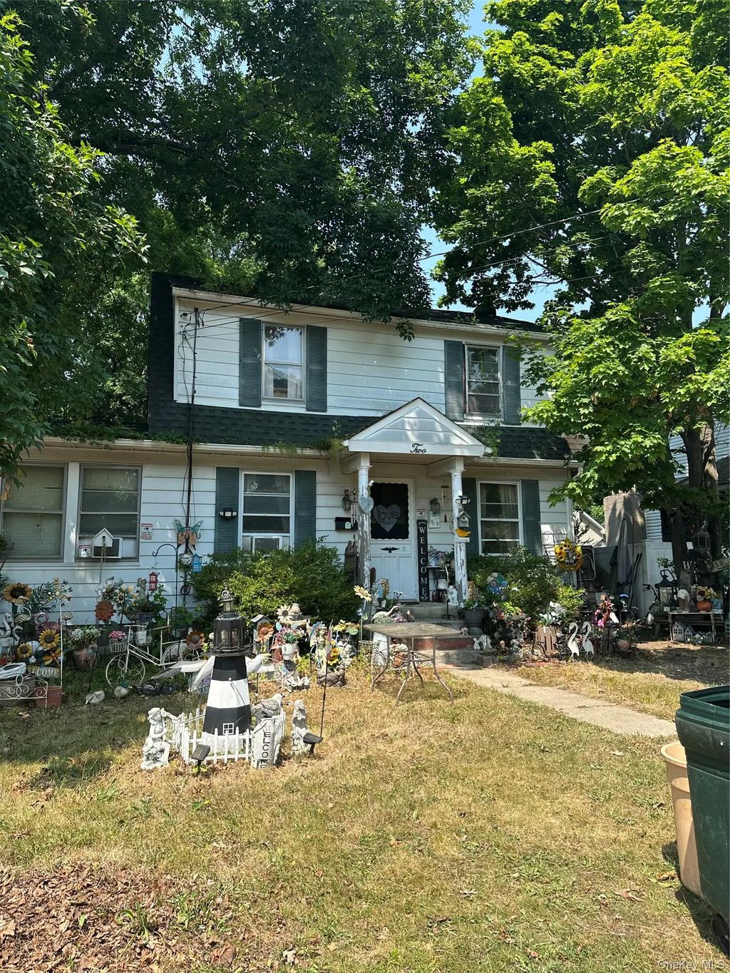 2 Willett Avenue, Sayville