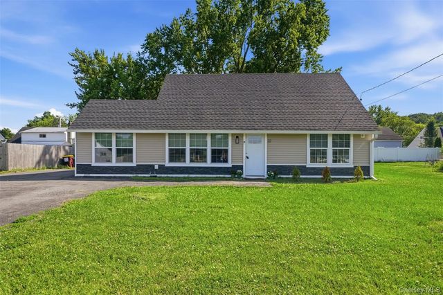 22 Jumping Brook Lane, Kingston
