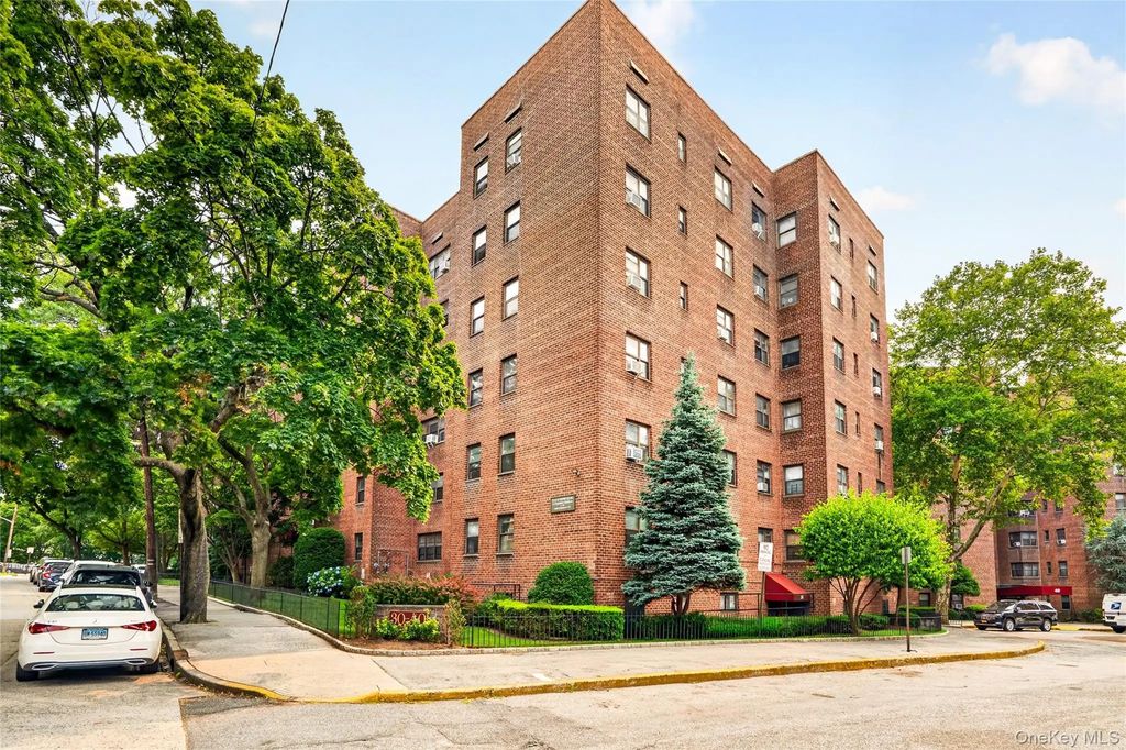 30 Fleetwood Avenue # 4f, Fleetwood