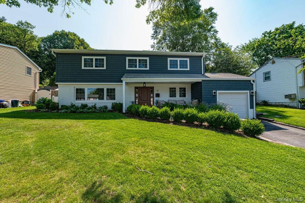 30 Harriet Lane, Huntington