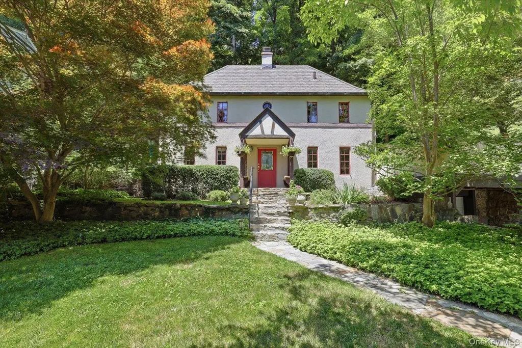 220 Mill River Road, Chappaqua