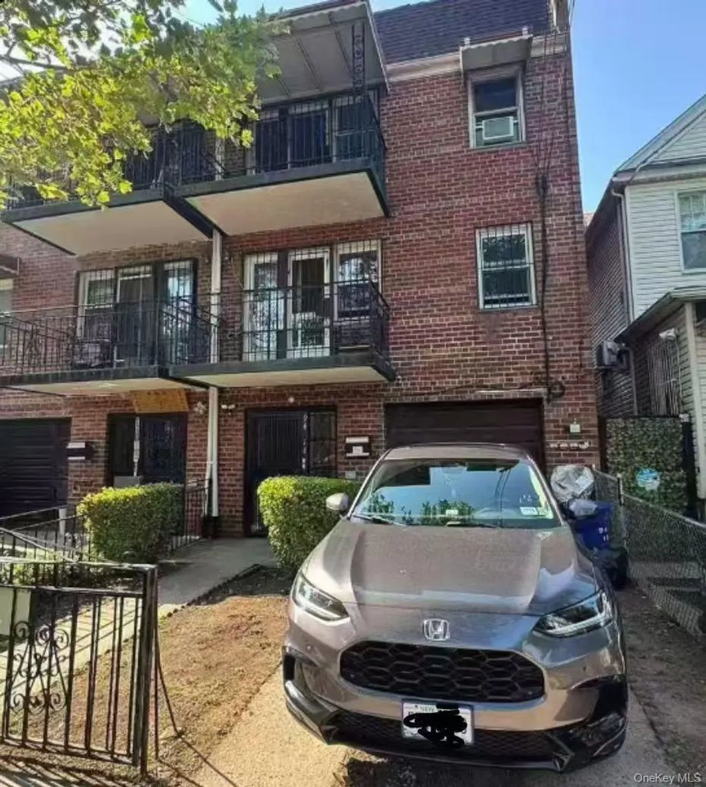 94-18 53rd Avenue, Elmhurst
