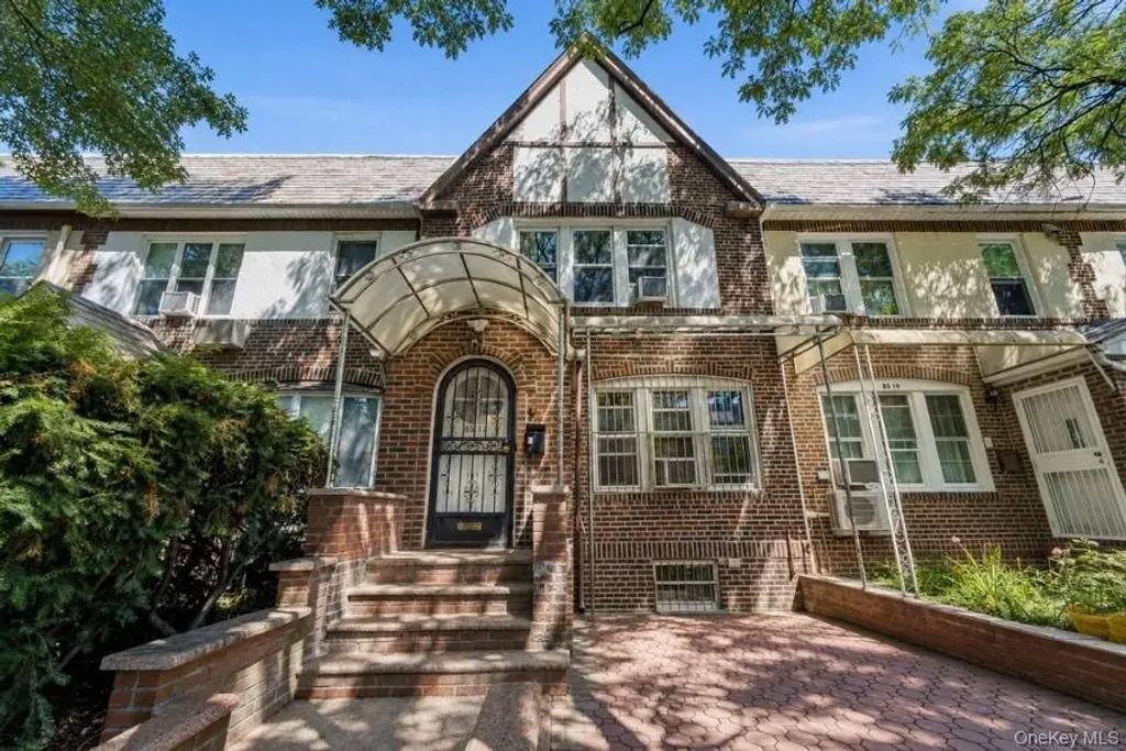 85-17 66th Road, Rego Park