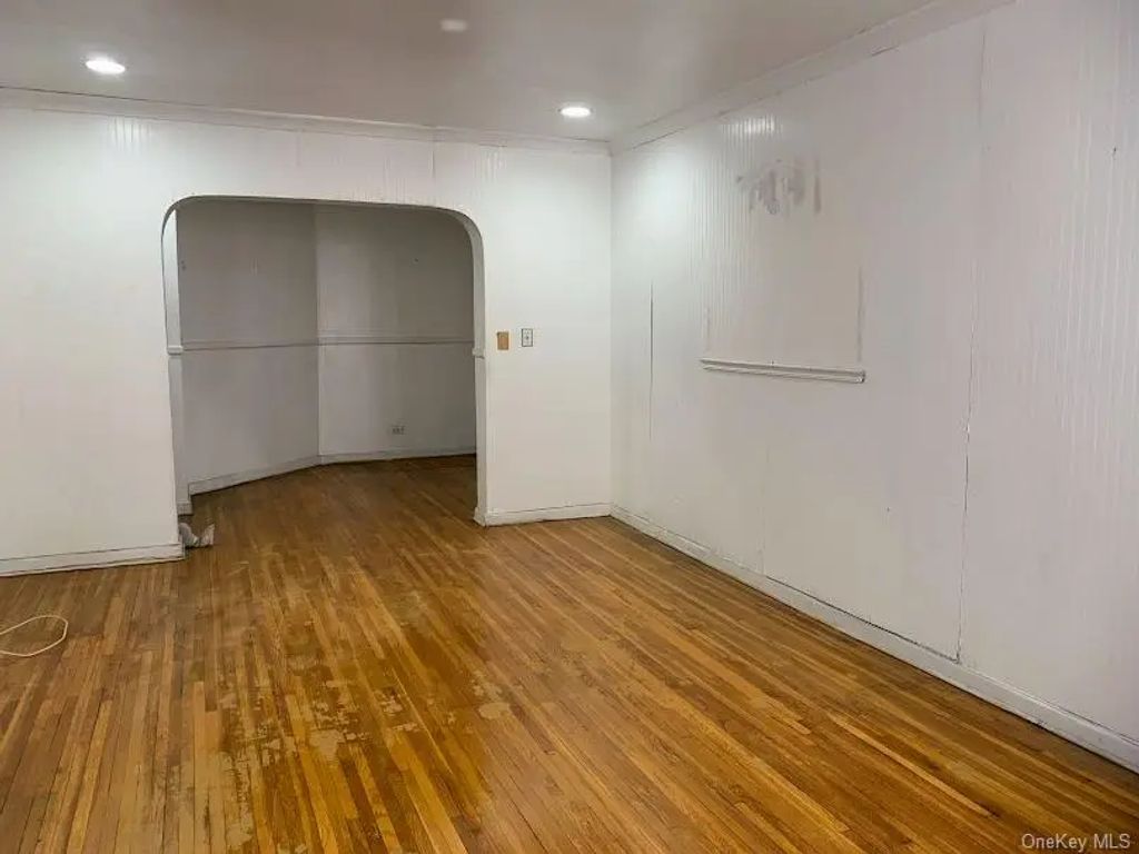 7610 34th Avenue # 2m, Jackson Heights