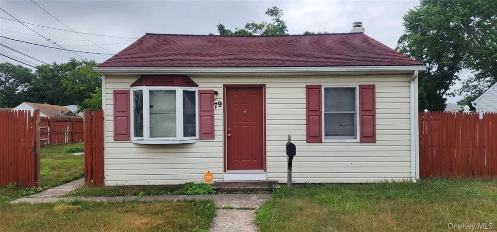 79 Commack Road, North Babylon