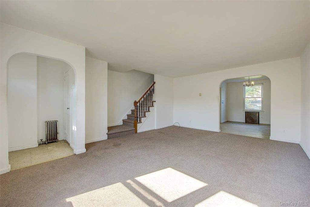 53-21 194th Street, Fresh Meadows