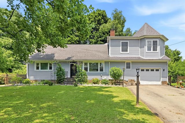 109 Chelsea Road, Wappingers Falls