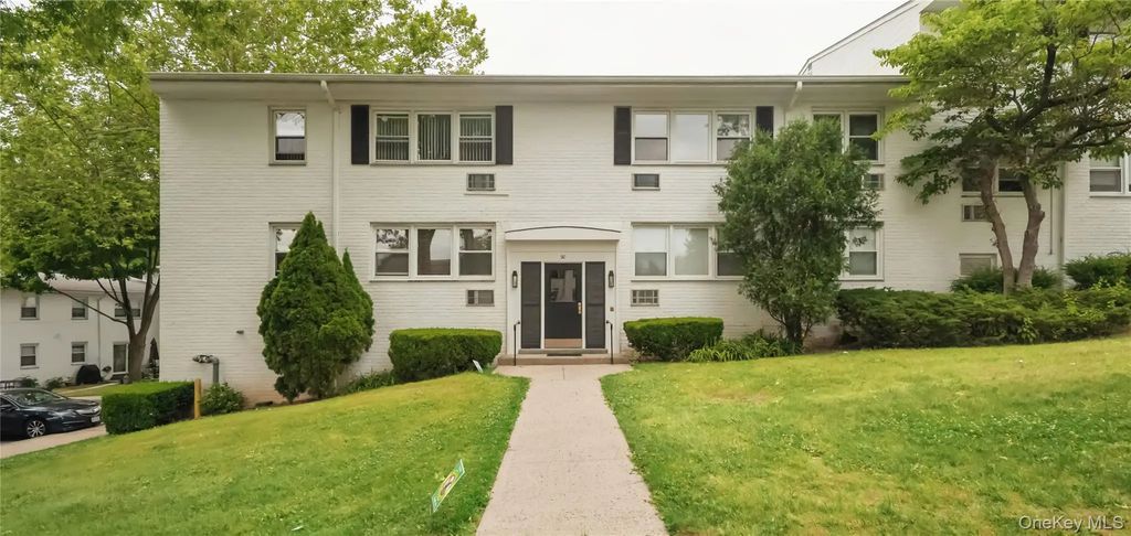 90 Avon Circle # D, Port Chester