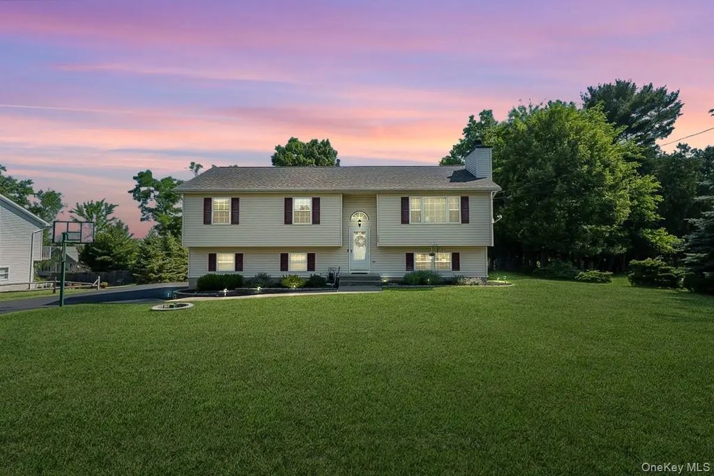 152 Highland Avenue, Monroe