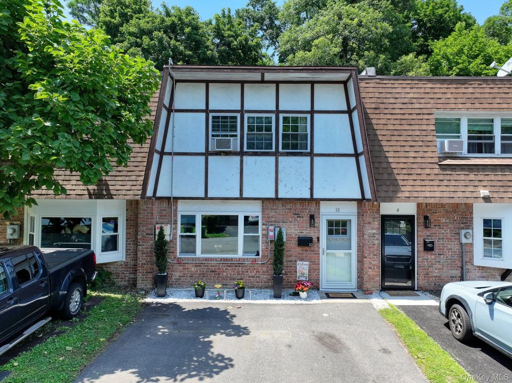 10 Roundtree Court, Beacon