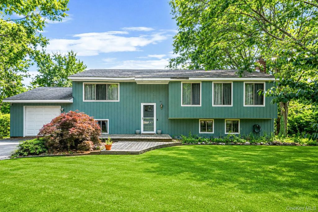 51 Trout Brook Lane, Aquebogue