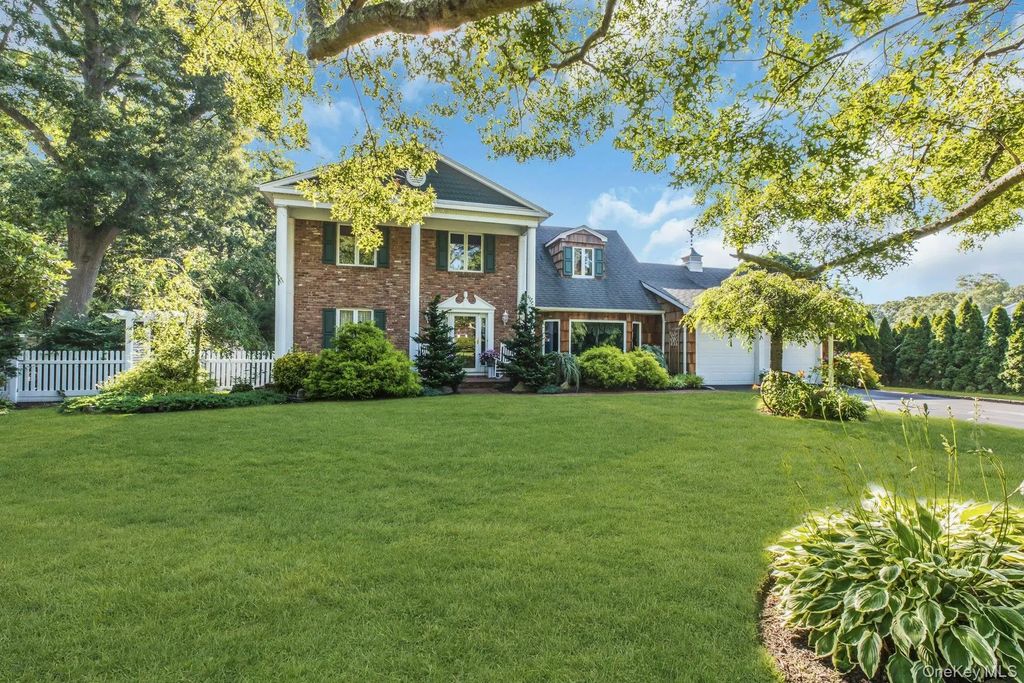 133 Main Avenue, Lake Grove